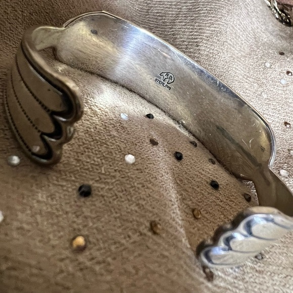 Coral and sterling silver Navajo RB stamped bracelet cuff - Picture 8 of 10